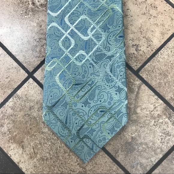 Concepts by Claiborne Light Green 100% Silk Tie - Picture 4 of 8